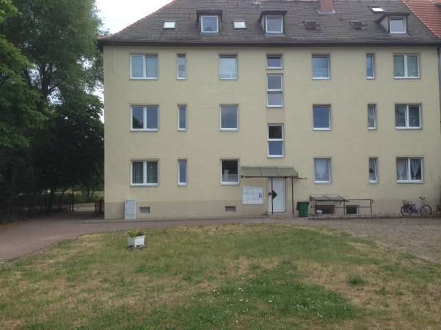 Thumbnail-Wohnung zum Mieten in Merseburg 230,00 € 23.35 m²
