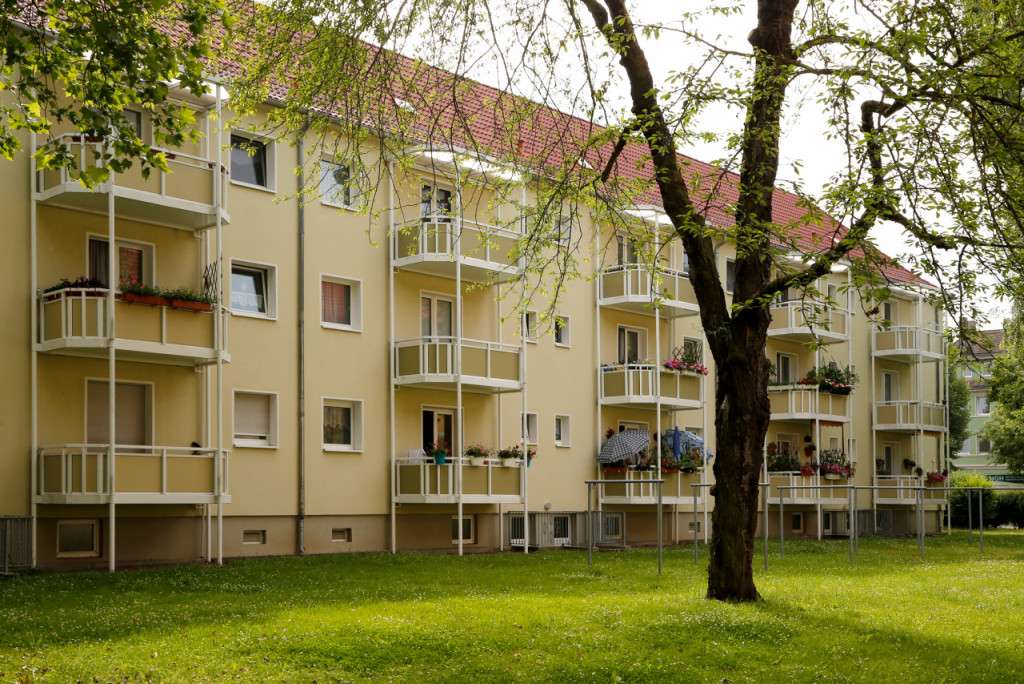 Thumbnail-Wohnung zum Mieten in Weißenfels 330,85 € 50.9 m²