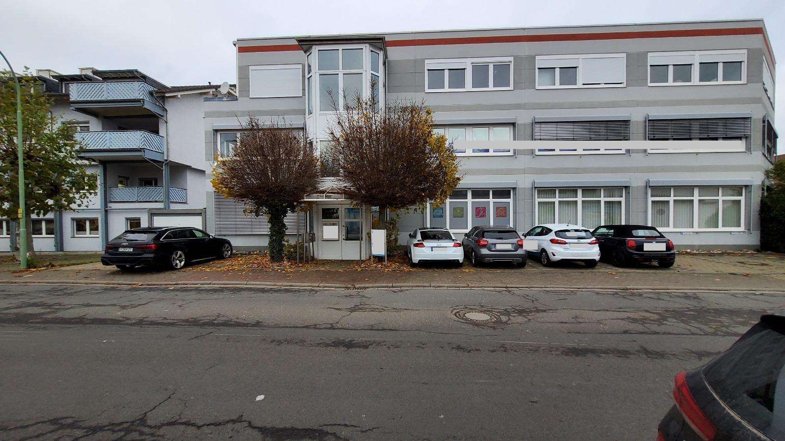 Thumbnail-Büro in Bad Vilbel 2.200,00 € 310 m²