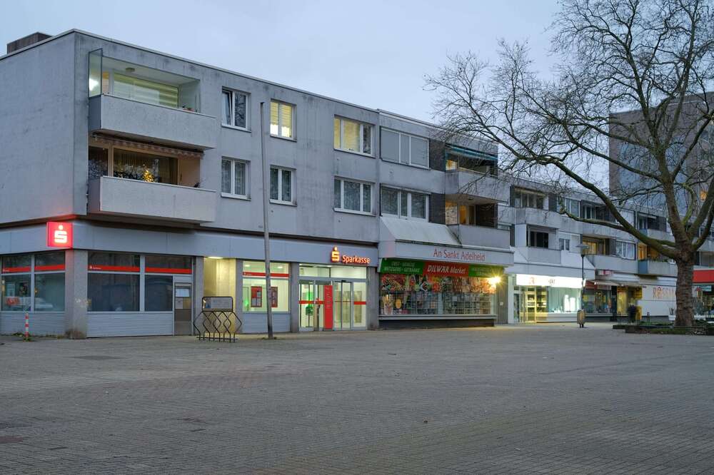 Thumbnail-Büro in Köln 3.400,00 € 424 m²