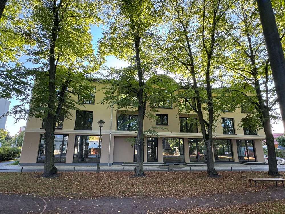 Thumbnail-Wohnung zum Mieten in Hennigsdorf 1.448,25 € 96.55 m²