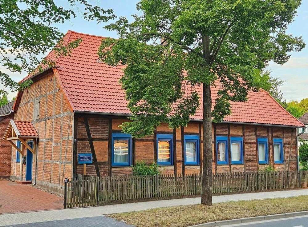 Thumbnail-Haus zum Mieten in Schwarmstedt 1.095,00 € 133 m²