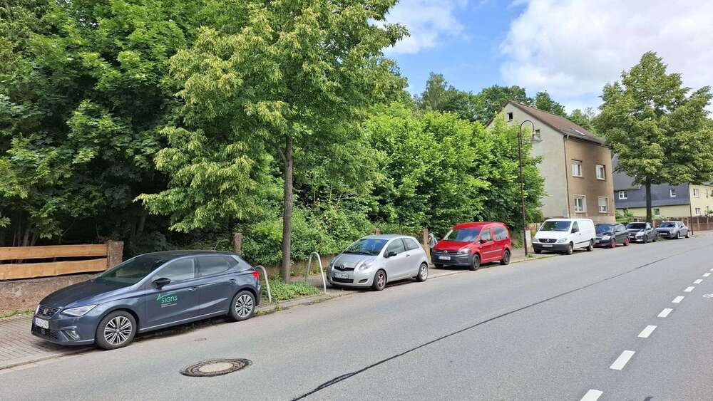 Thumbnail-Grundstück zu verkaufen in Oberlungwitz 70.000,00 € 1015 m²