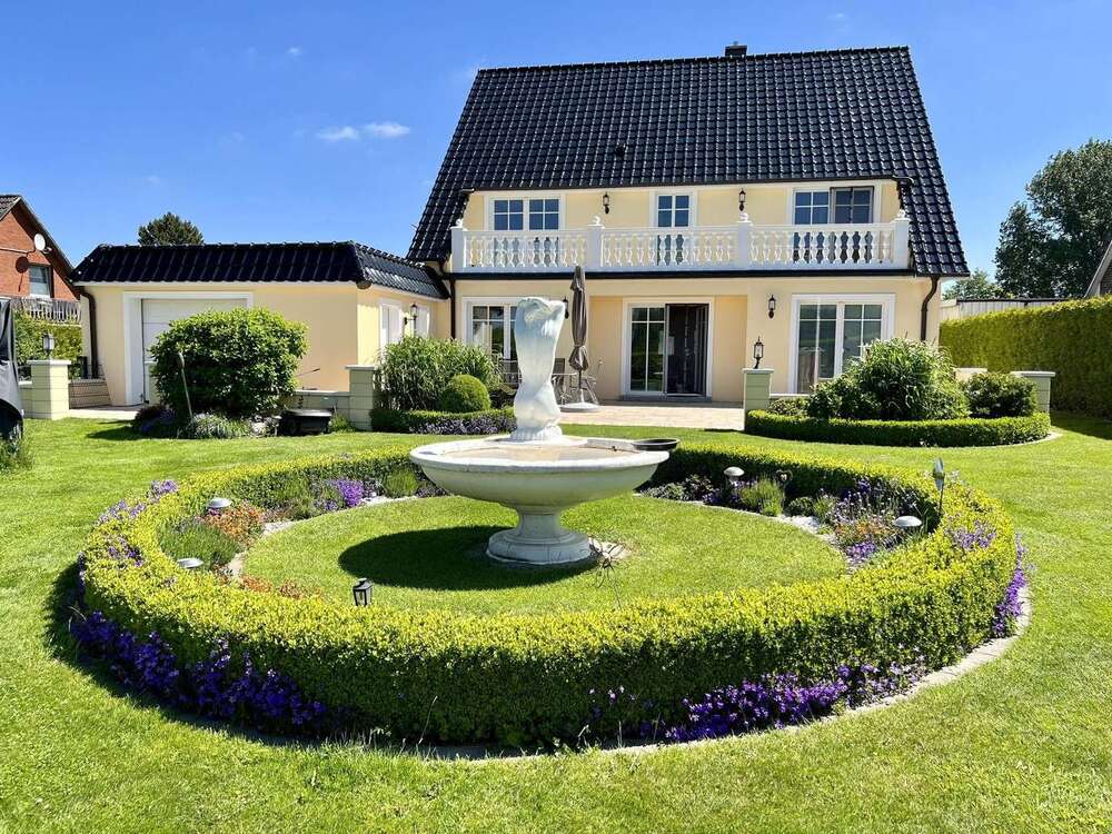 Thumbnail-Haus zum Kaufen in Bad Oldesloe 795.000,00 € 204 m²