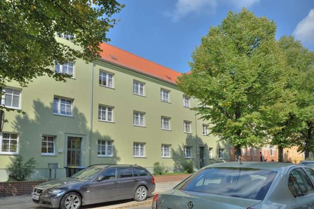Thumbnail-Wohnung zum Mieten in Halle 445,00 € 59.29 m²