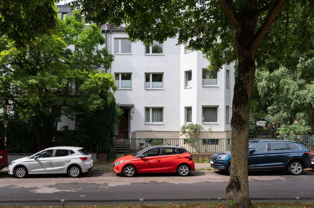 Thumbnail-Haus zum Kaufen in Düsseldorf 1.800.000,00 € 551 m²