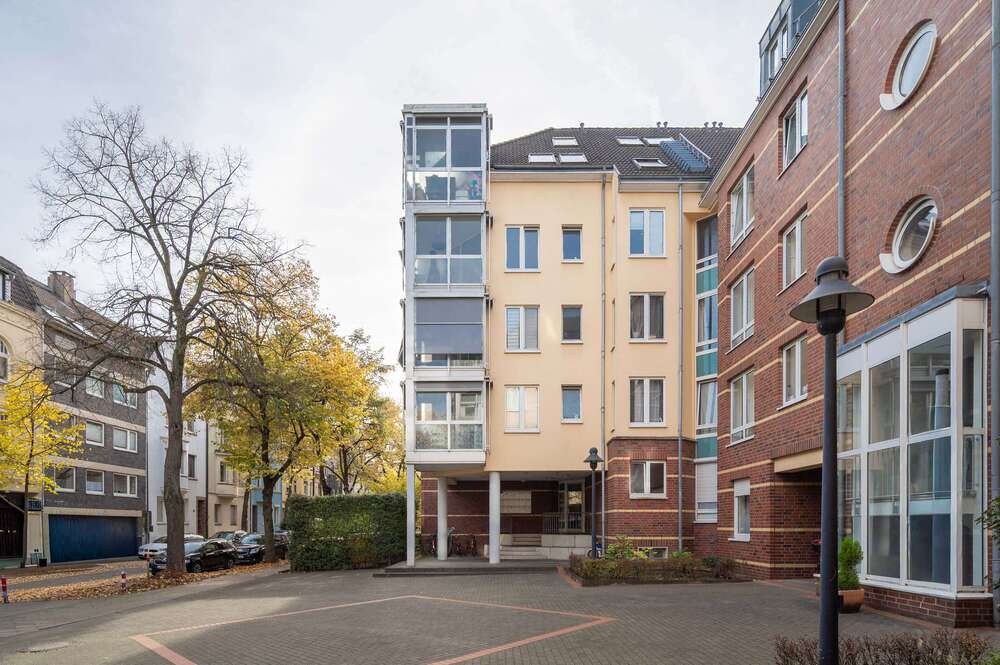 Thumbnail-Wohnung zum Kaufen in Düsseldorf 235.000,00 € 79 m²