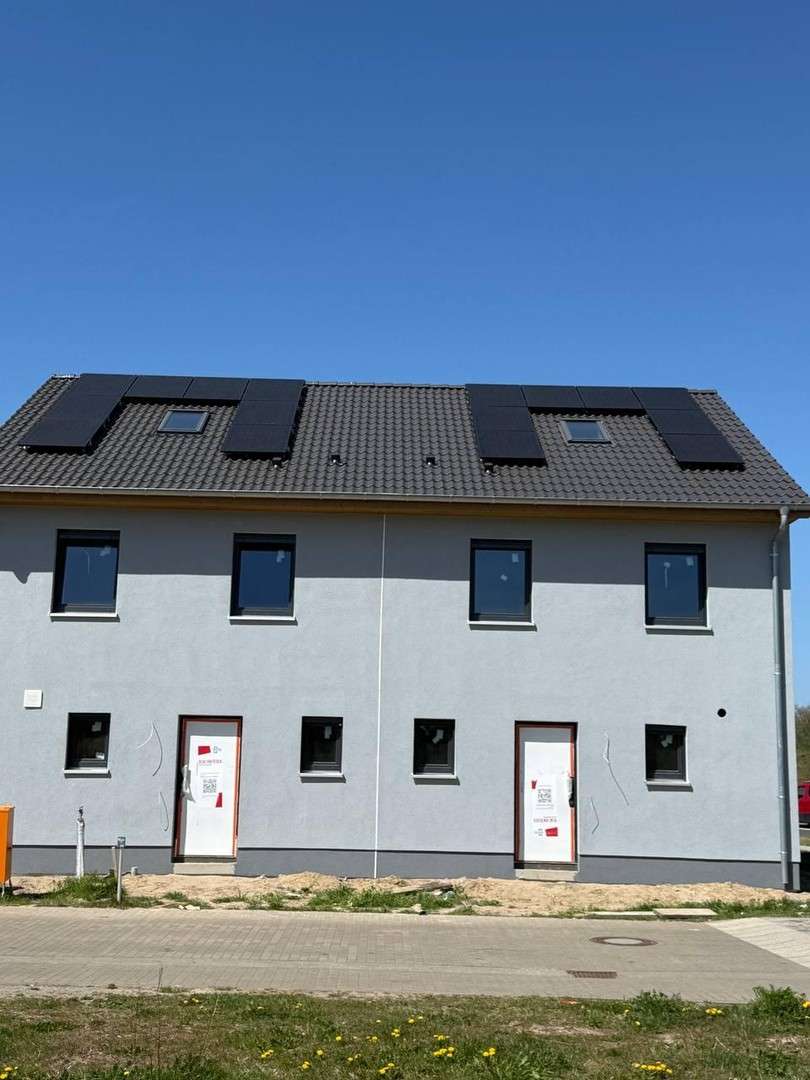Thumbnail-Haus zum Mieten in Ludwigsfelde 2.390,00 € 144 m²