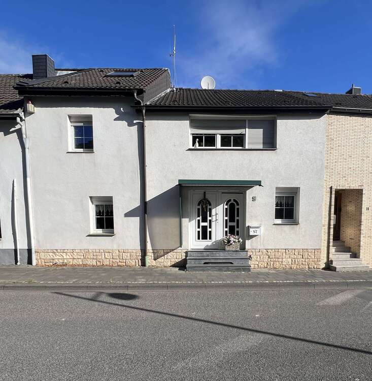 Thumbnail-Haus zum Kaufen in Eschweiler 275.000,00 € 240 m²