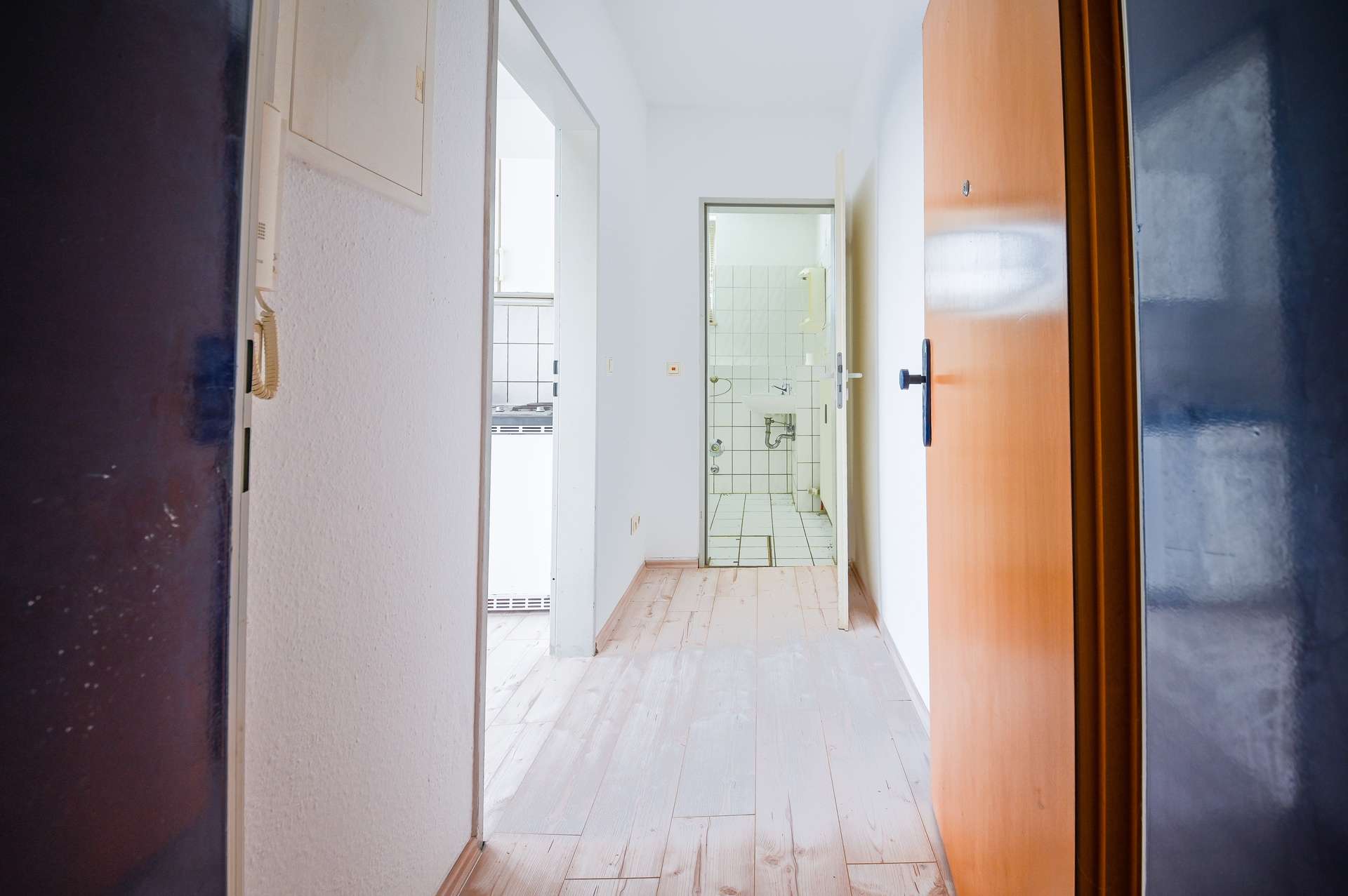 Thumbnail-Wohnung zum Kaufen in Magdeburg 49.000,00 € 31 m²