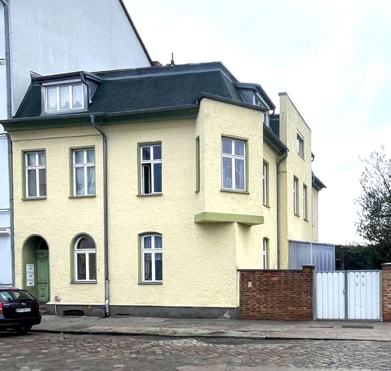 Thumbnail-Wohnung zum Mieten in Brandenburg an der Havel 822,00 € 109.6 m²
