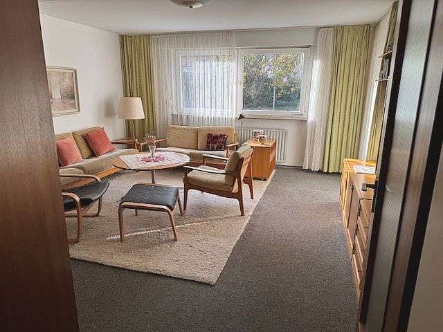 Thumbnail-Wohnung zum Kaufen in Stuttgart-Botnang 370.000,00 € 92.3 m²