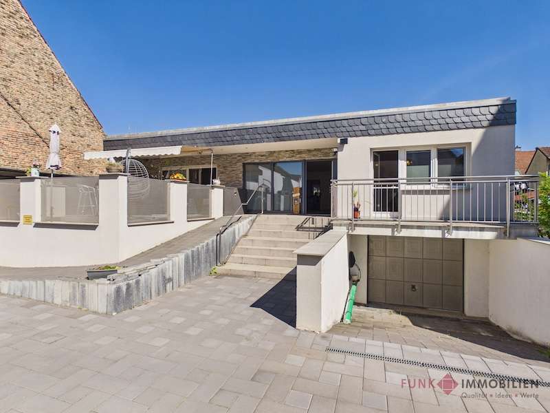 Thumbnail-Haus zum Kaufen in Büttelborn Klein-Gerau 769.000,00 € 198 m²
