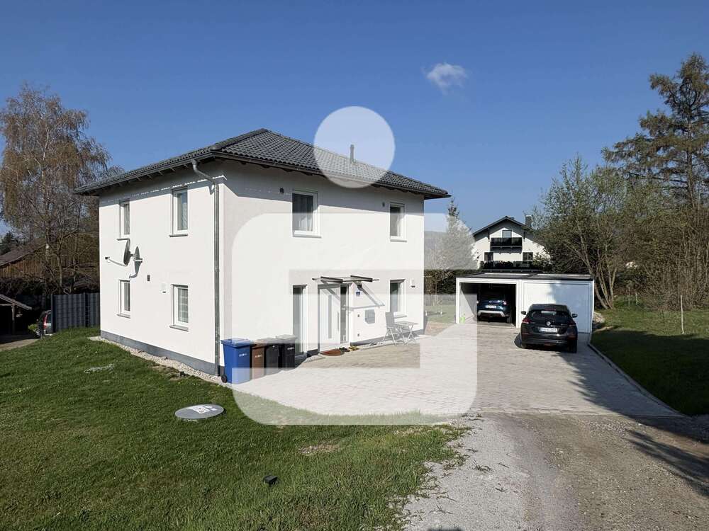 Thumbnail-Haus zum Mieten in Hauzenberg 1.200,00 € 121 m²