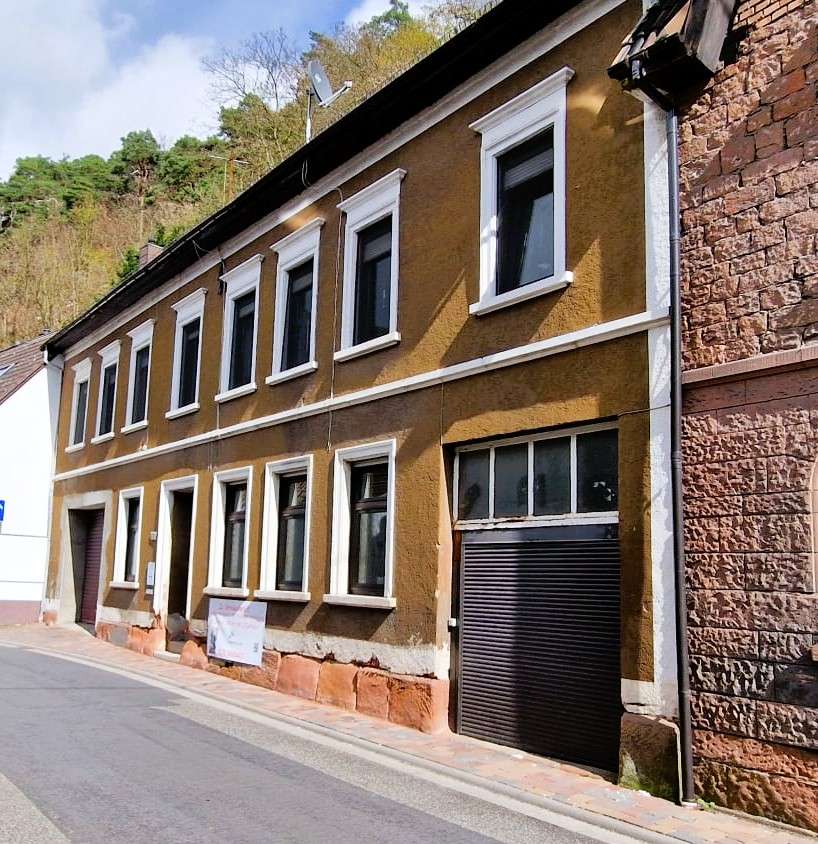 Thumbnail-Haus zum Kaufen in Hardenburg Bad Dürkheim 349.000,00 € 222 m²