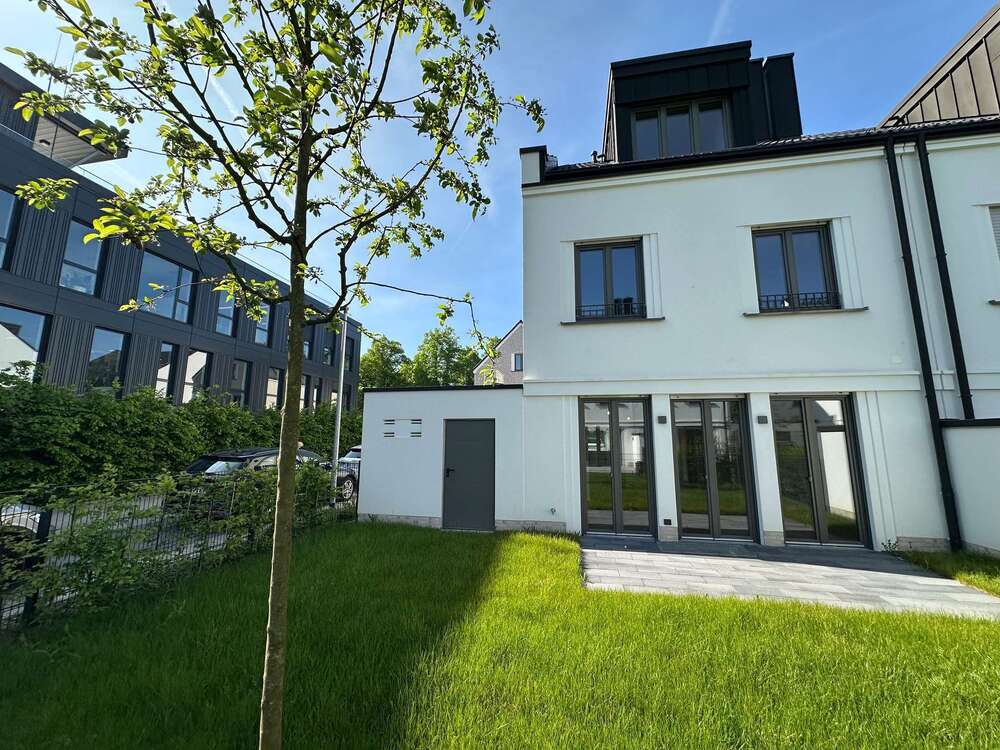 Thumbnail-Haus zum Kaufen in Düsseldorf 1.999.999,00 € 174 m²