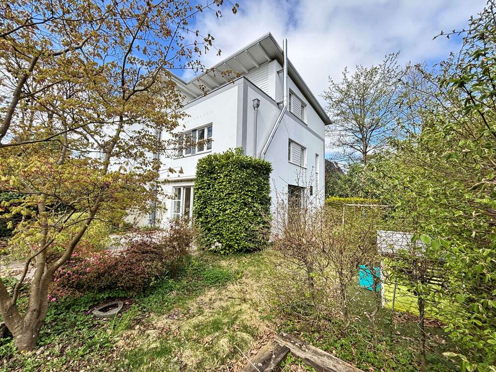 Thumbnail-Haus zum Mieten in Hamburg 2.950,00 € 160 m²