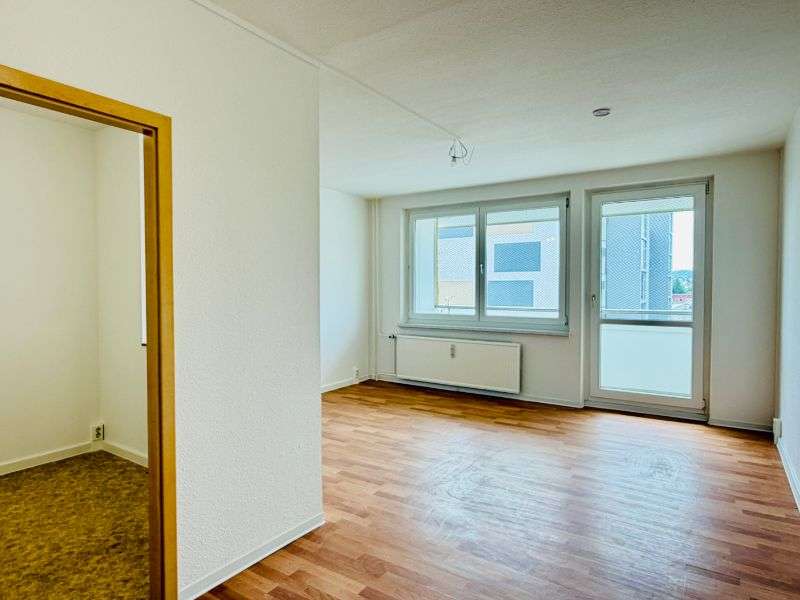 Thumbnail-Wohnung zum Mieten in Freital 521,86 € 77.89 m²
