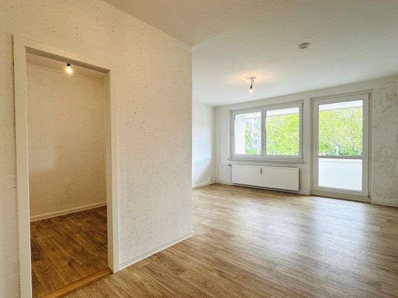 Thumbnail-Wohnung zum Mieten in Freital 533,55 € 77.89 m²