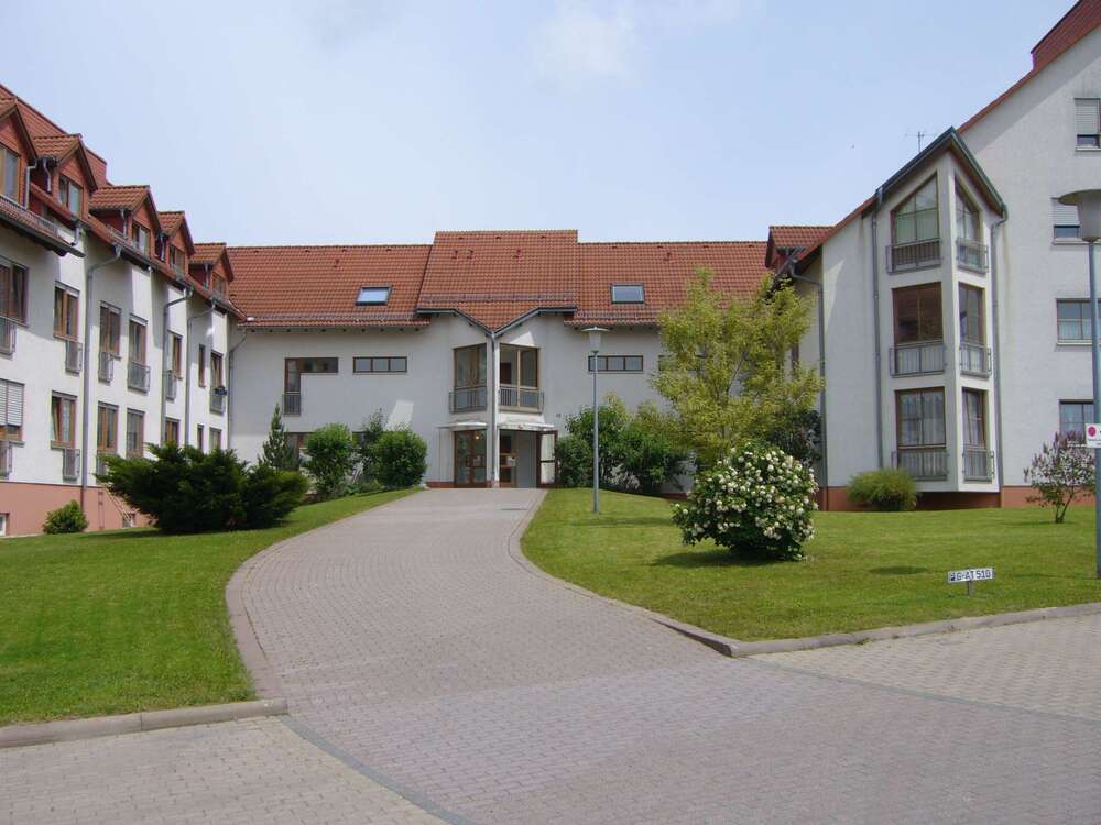 Thumbnail-Wohnung zum Mieten in Gera 210,00 € 30.59 m²