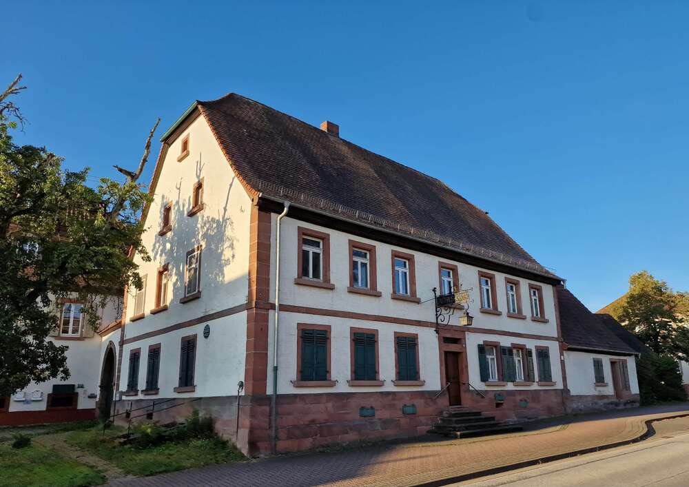 Thumbnail-Haus zum Kaufen in Enkenbach-Alsenborn 580.000,00 € 300 m²