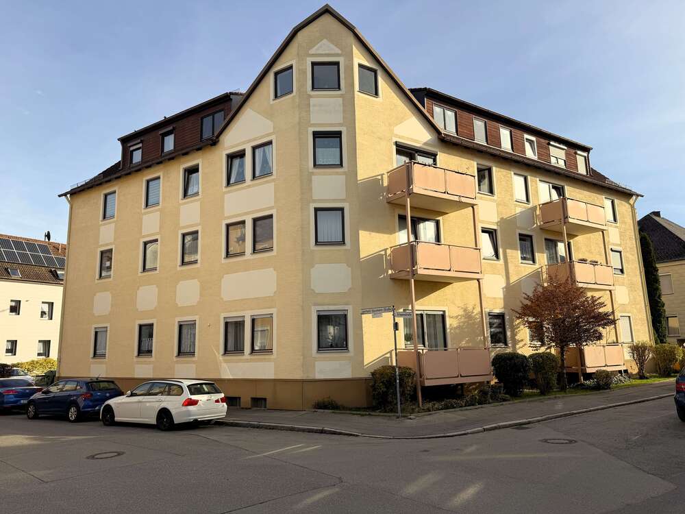 Thumbnail-Wohnung zum Kaufen in Augsburg 165.000,00 € 47.99 m²