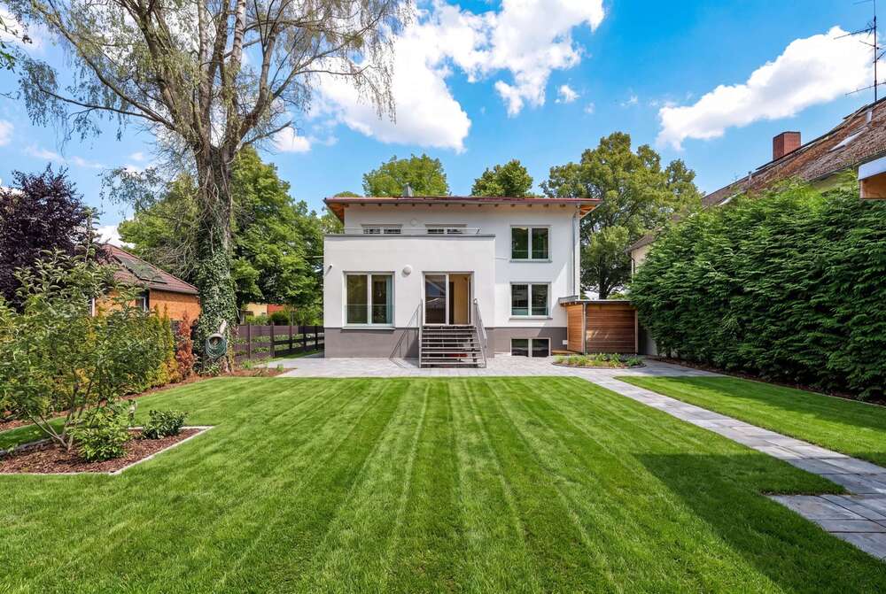 Thumbnail-Haus zum Mieten in Berlin 6.235,00 € 290 m²