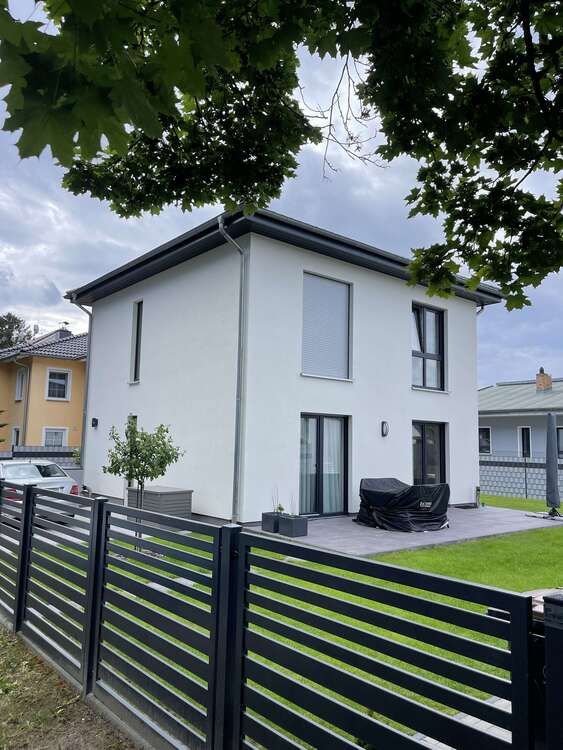 Thumbnail-Haus zum Kaufen in BerlinNeu-Buch 556.100,00 € 120 m²