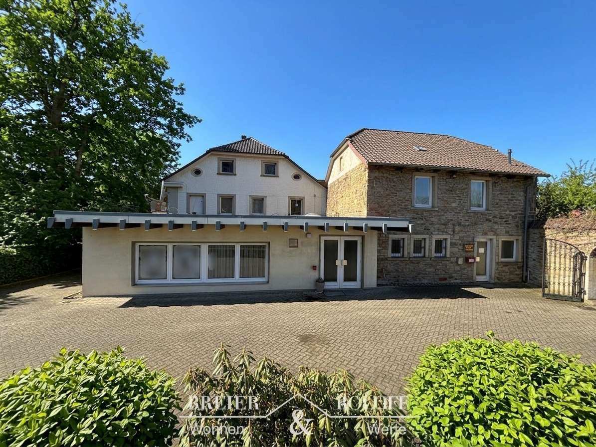 Thumbnail-Haus zum Kaufen in Obernkirchen 249.000,00 € 359.1 m²
