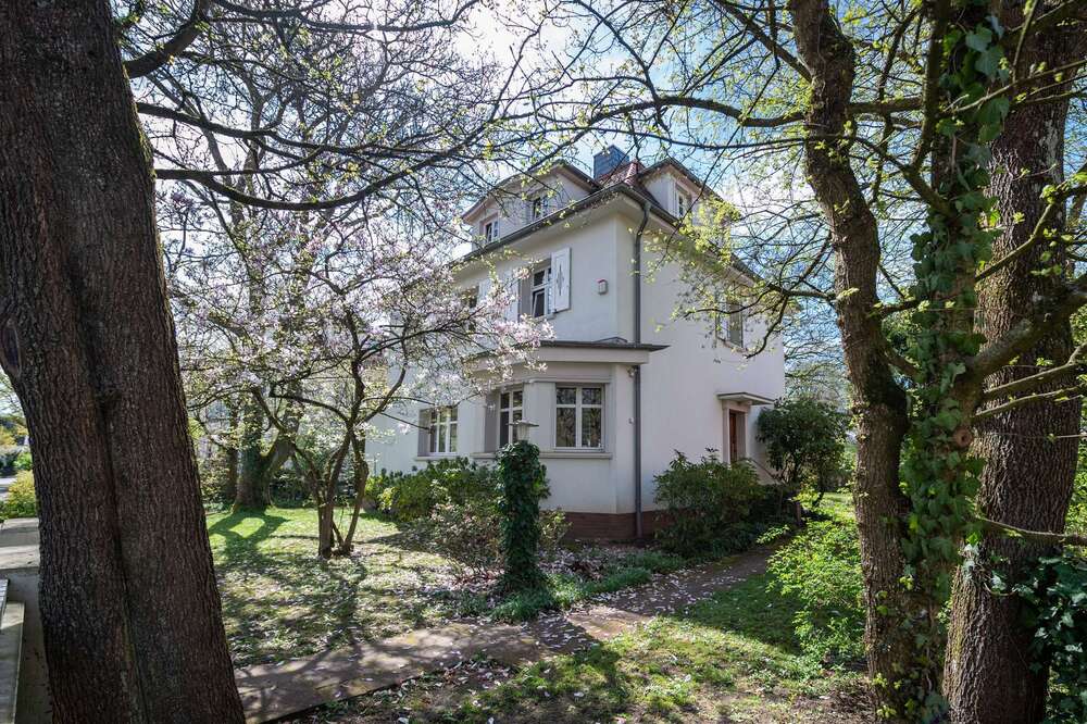 Thumbnail-Haus zum Kaufen in Dreieich 2.580.000,00 € 176 m²