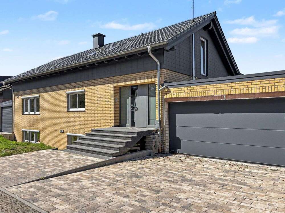 Thumbnail-Haus zum Kaufen in Stutensee 1.290.000,00 € 325 m²