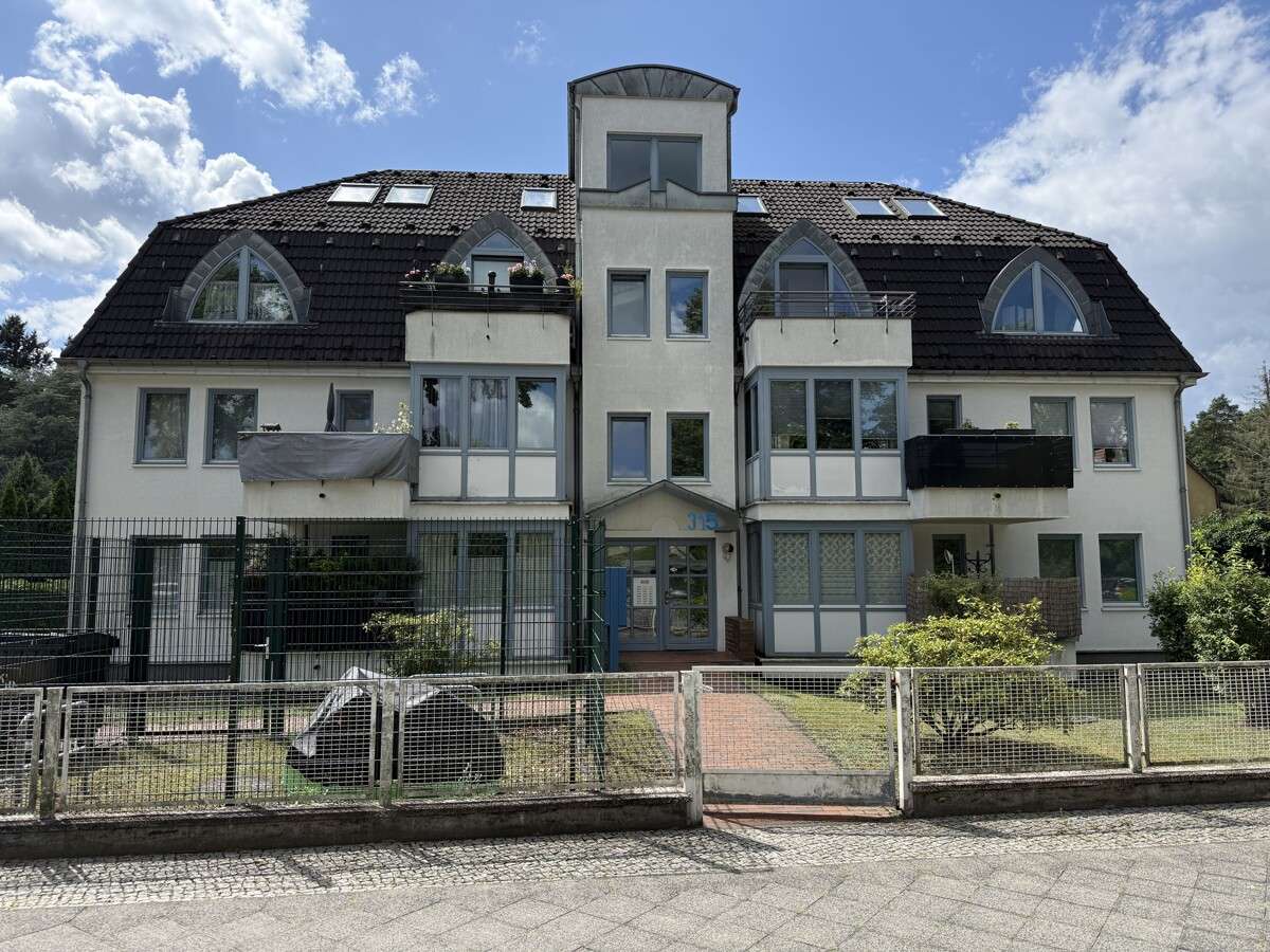 Thumbnail-Wohnung zum Kaufen in Berlin-Reinickendorf 159.000,00 € 43.08 m²