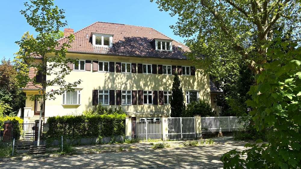Thumbnail-Haus zum Kaufen in Berlin 1.700.000,00 € 220 m²