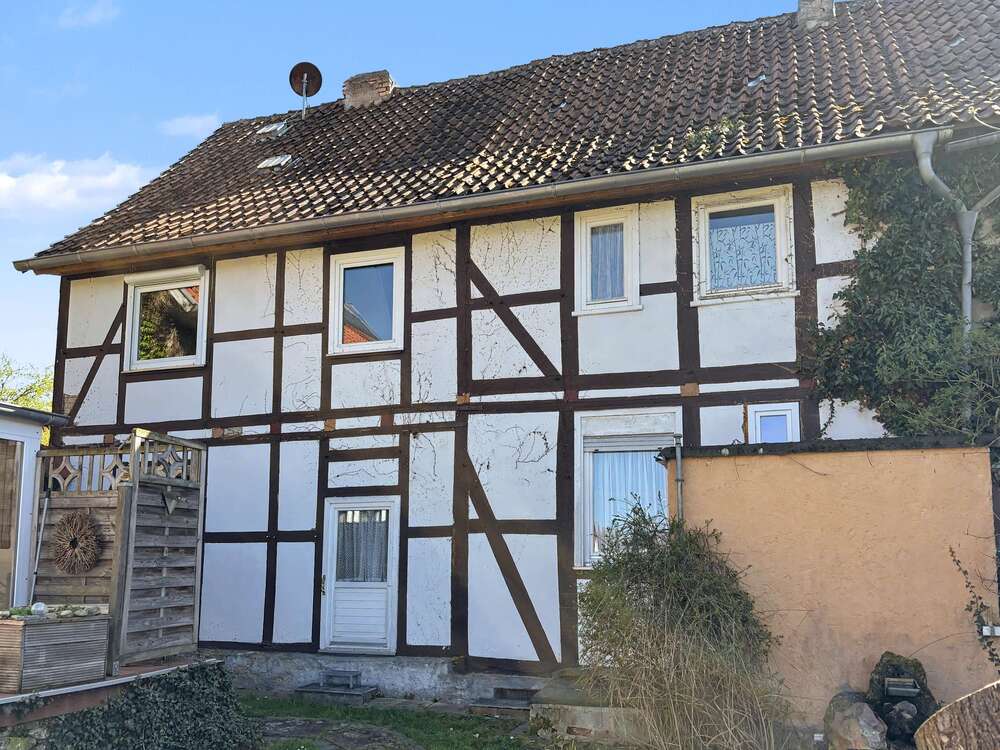 Thumbnail-Haus zum Kaufen in Breuna 80.000,00 € 124 m²