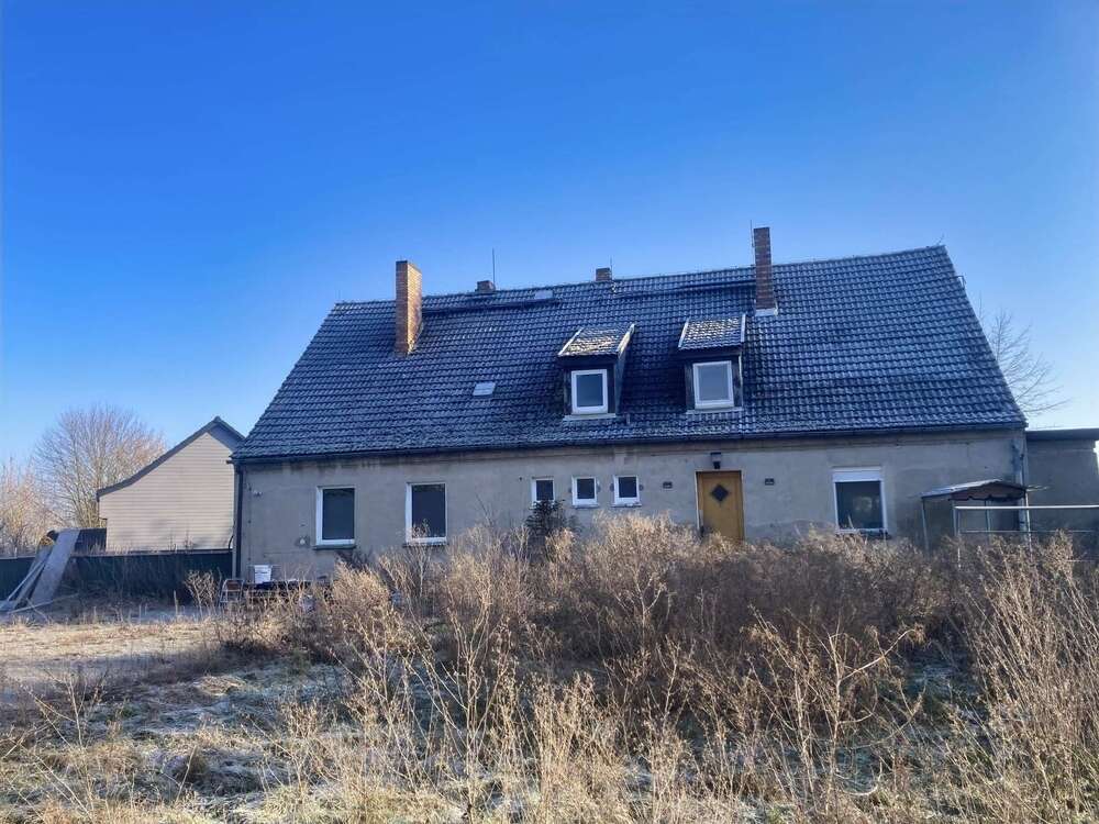 Thumbnail-Haus zum Kaufen in Casekow 85.000,00 € 210 m²