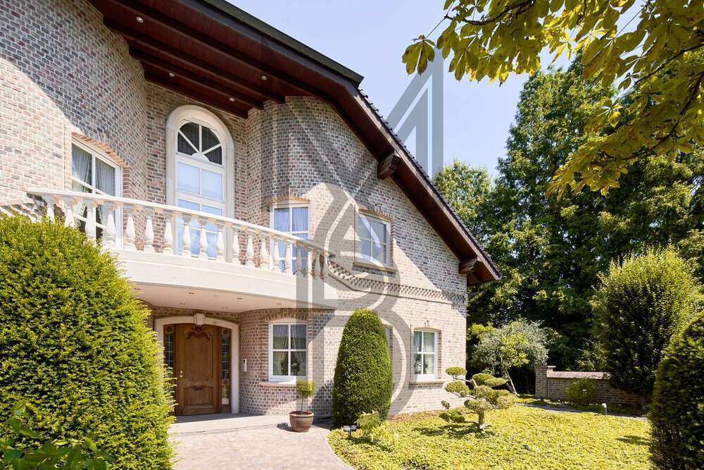 Thumbnail-Haus zum Kaufen in Brüggen 1.695.000,00 € 349 m²