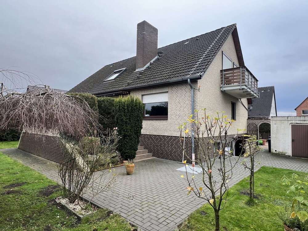 Thumbnail-Haus zum Kaufen in Garbsen Osterwald Oberende 550.000,00 € 227 m²