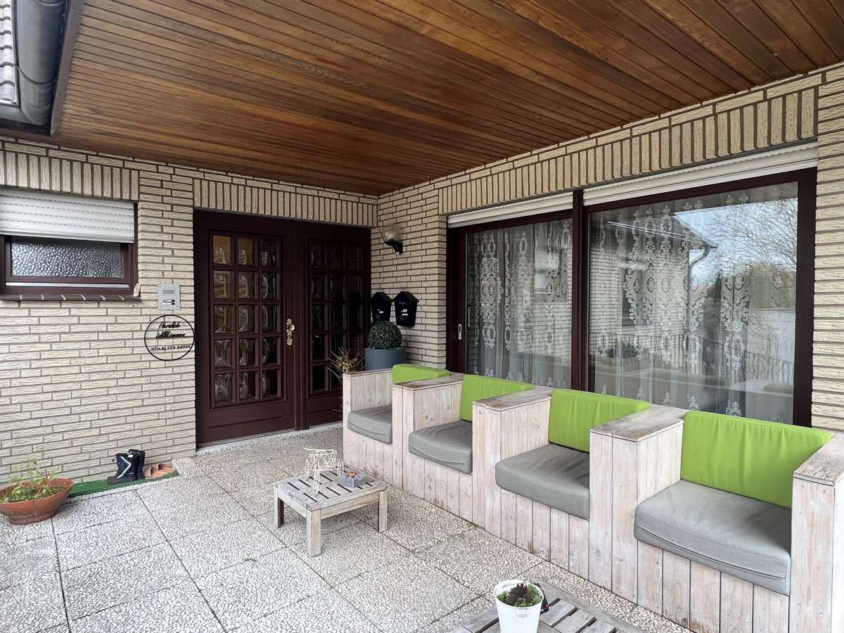 Thumbnail-Haus zum Kaufen in Garbsen Osterwald Oberende 540.000,00 € 227 m²
