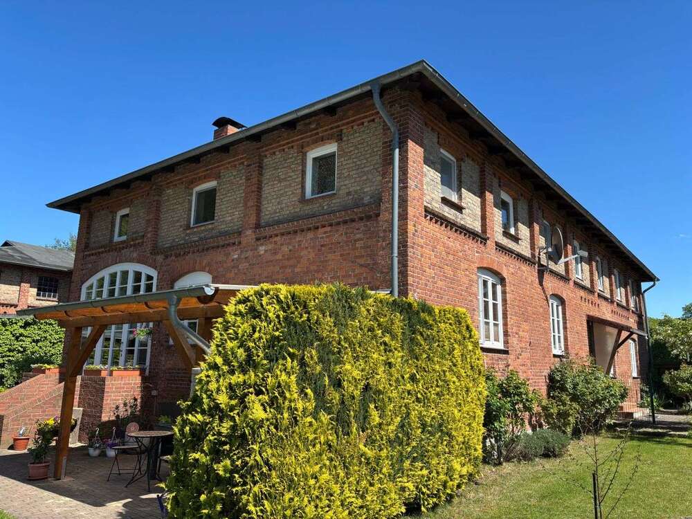 Thumbnail-Haus zum Kaufen in Groß Schwiesow 220.000,00 € 240 m²