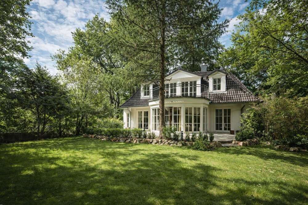 Thumbnail-Haus zum Mieten in Hamburg 3.450,00 € 198 m²