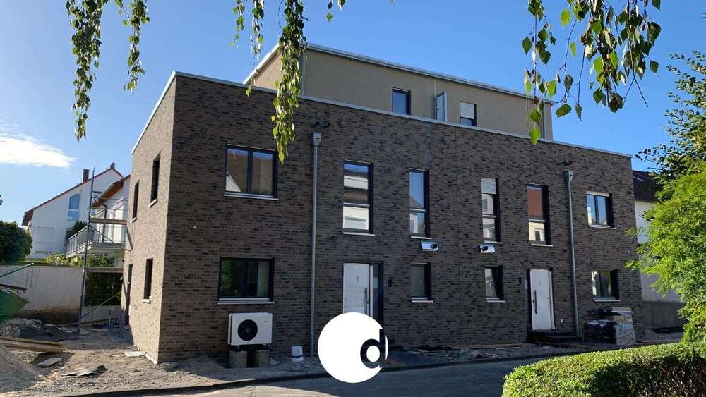 Thumbnail-Haus zum Mieten in Stuttgart 3.150,00 € 163.96 m²
