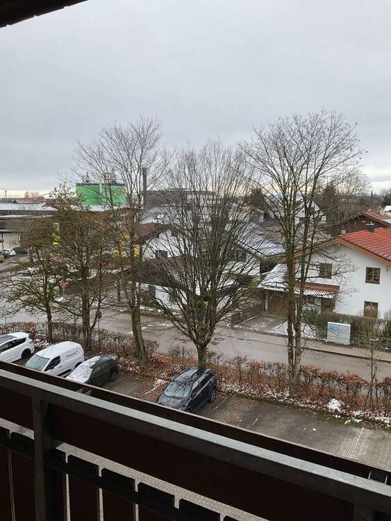 Thumbnail-Wohnung zum Mieten in Holzkirchen 999,25 € 79.94 m²