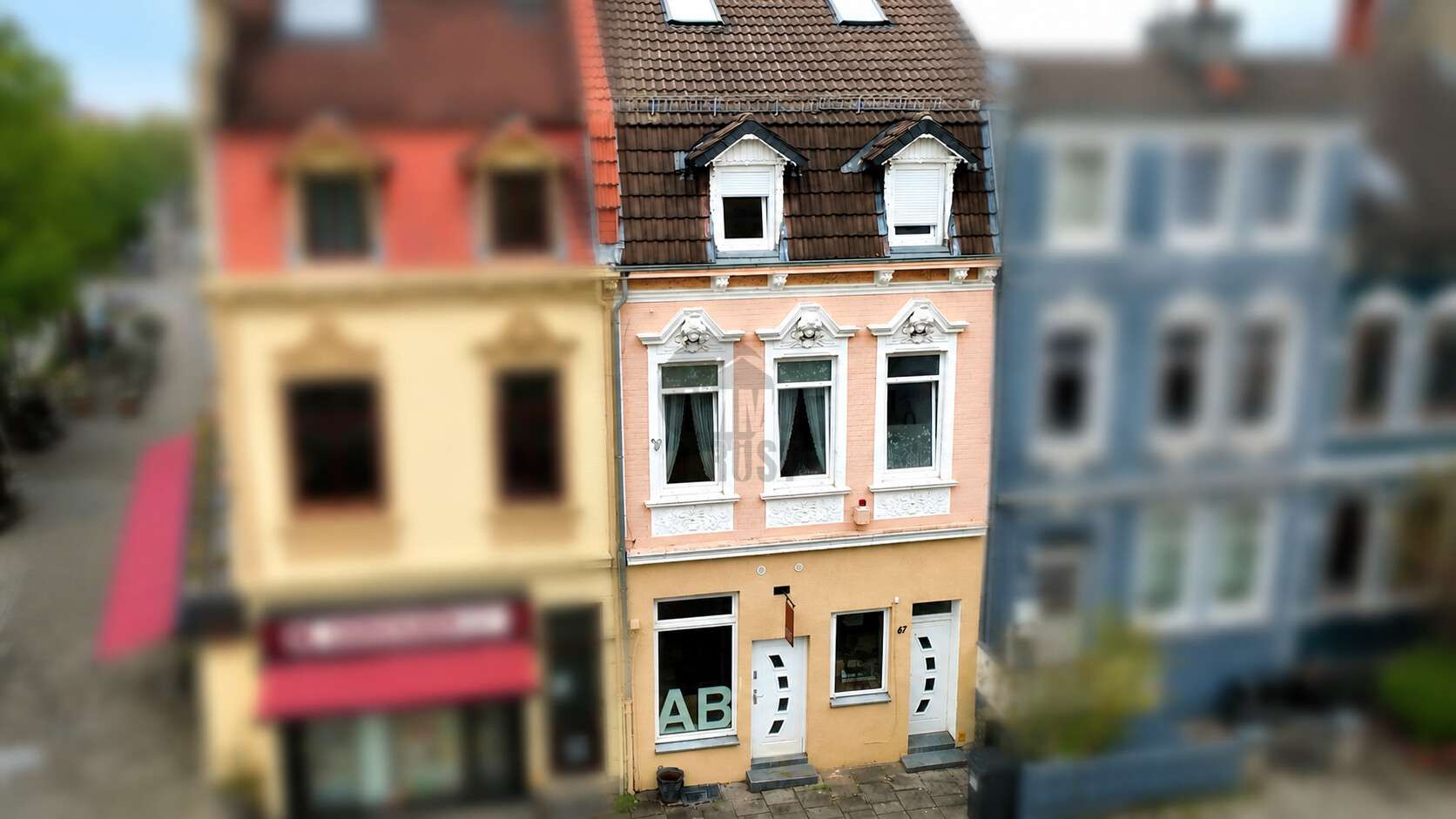 Thumbnail-Haus zum Kaufen in Bremen 344.000,00 € 210 m²
