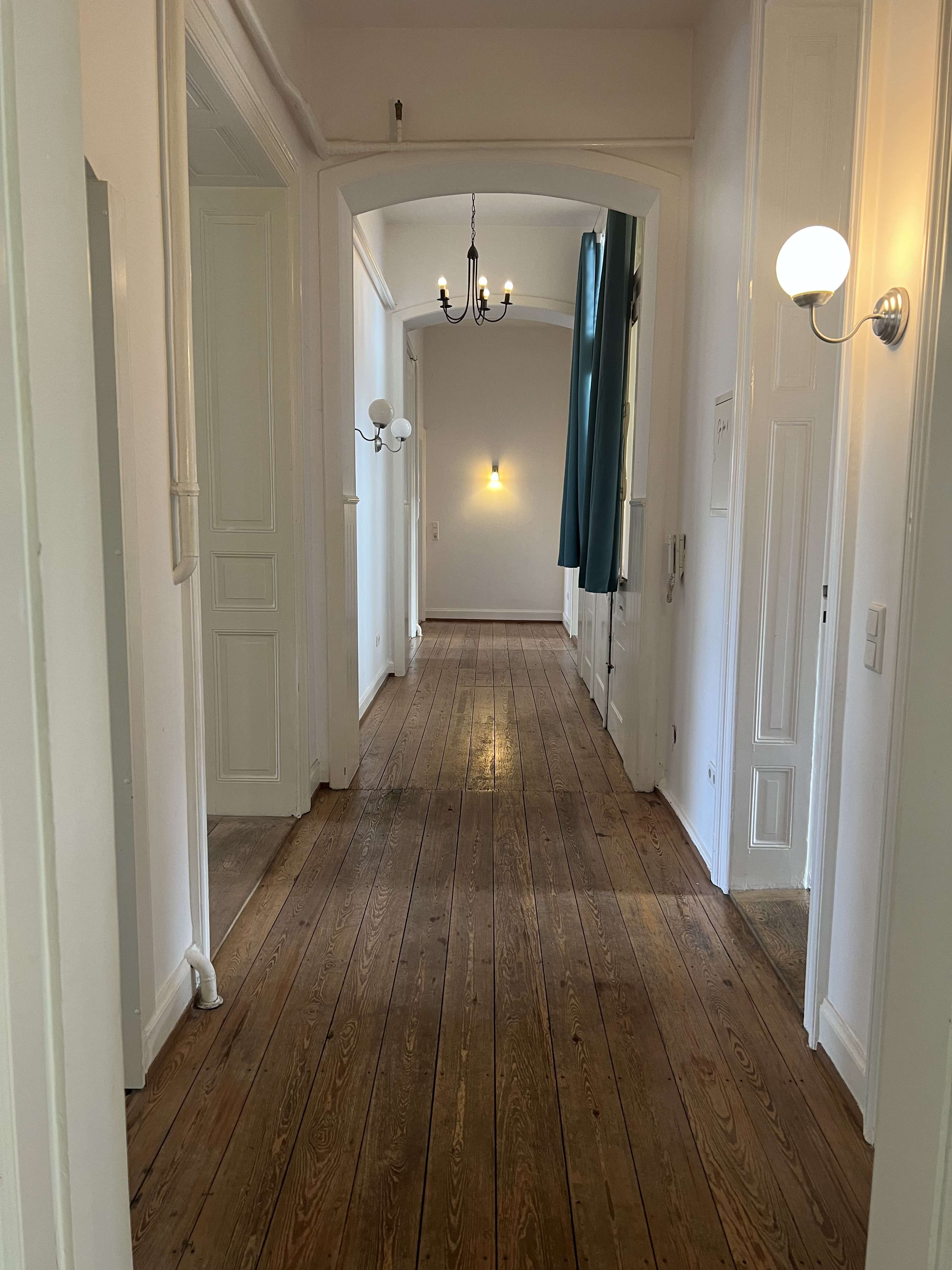 Thumbnail-Wohnung zum Mieten in Wiesbaden 2.400,00 € 180 m²