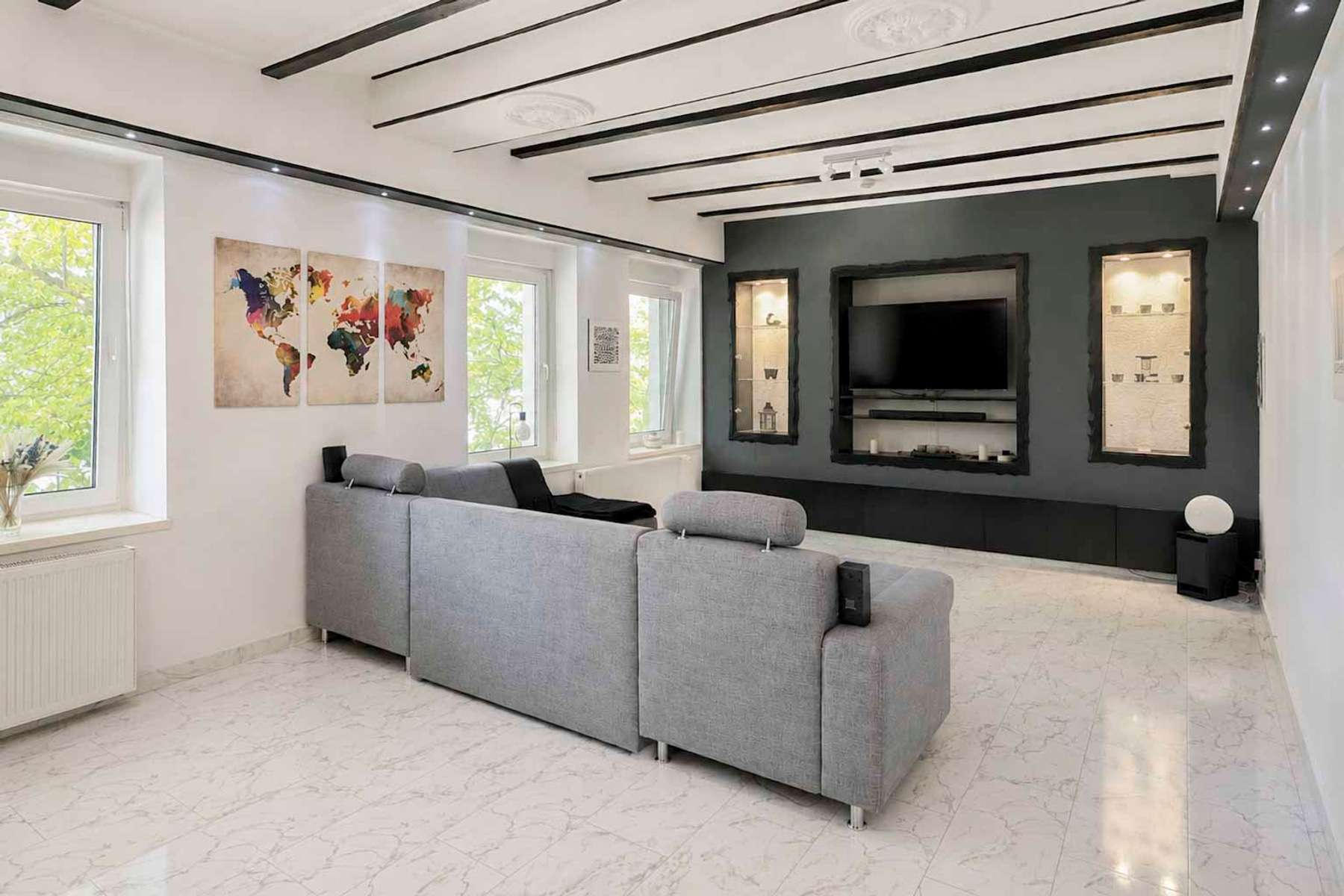 Thumbnail-Wohnung zum Kaufen in Essen 230.000,00 € 129 m²