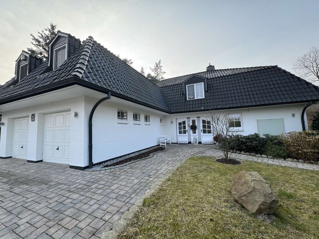 Thumbnail-Haus zum Kaufen in Geesthacht 1.480.000,00 € 279 m²