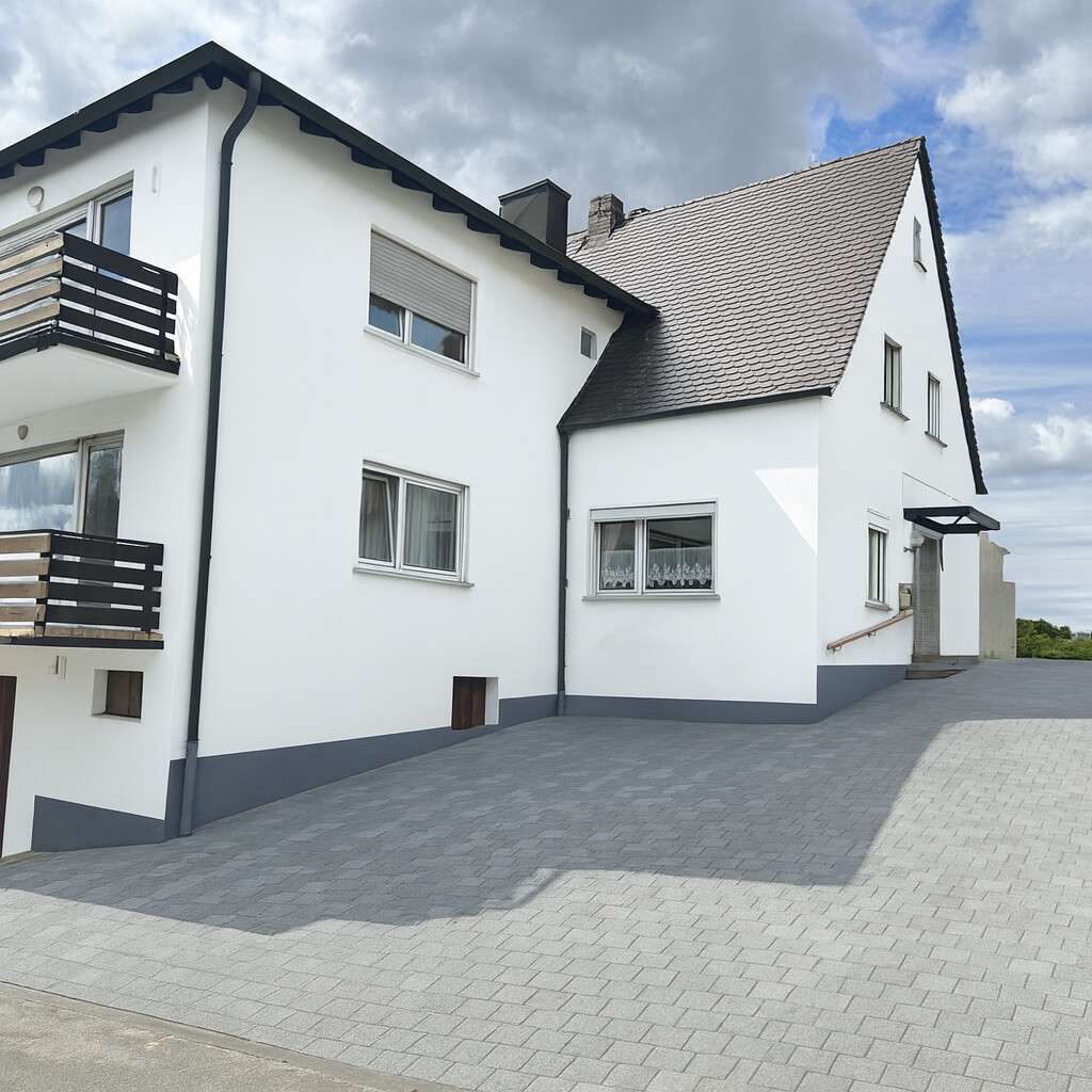 Thumbnail-Haus zum Kaufen in Forchheim Reuth 649.000,00 € 177.95 m²