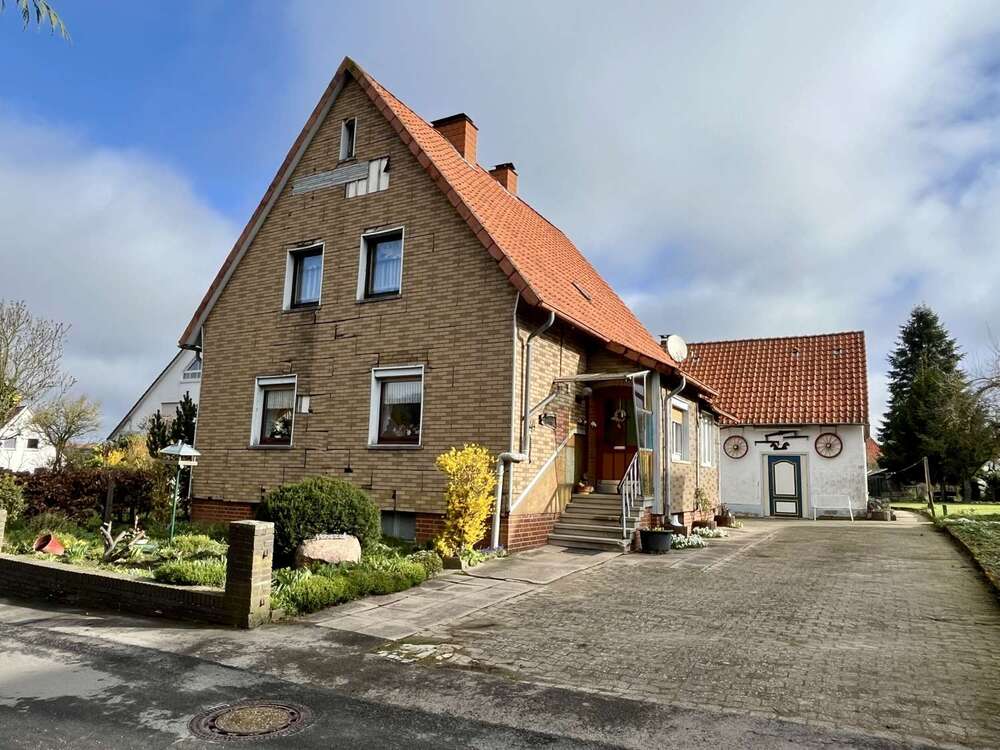 Thumbnail-Haus zum Kaufen in Bad Münder am Deister Bakede 126.000,00 € 112 m²