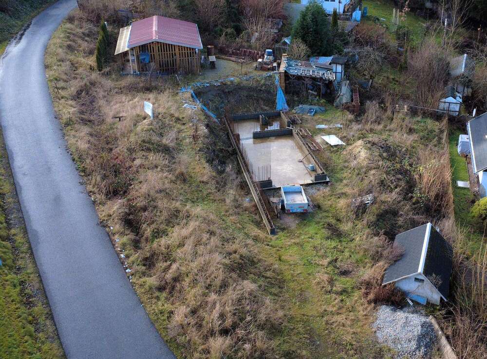Thumbnail-Grundstück zu verkaufen in Suhl 39.999,00 € 780 m²