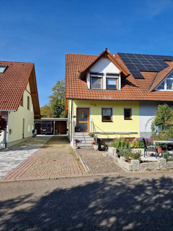 Thumbnail-Haus zum Kaufen in Freiburg im Breisgau 899.000,00 € 193 m²